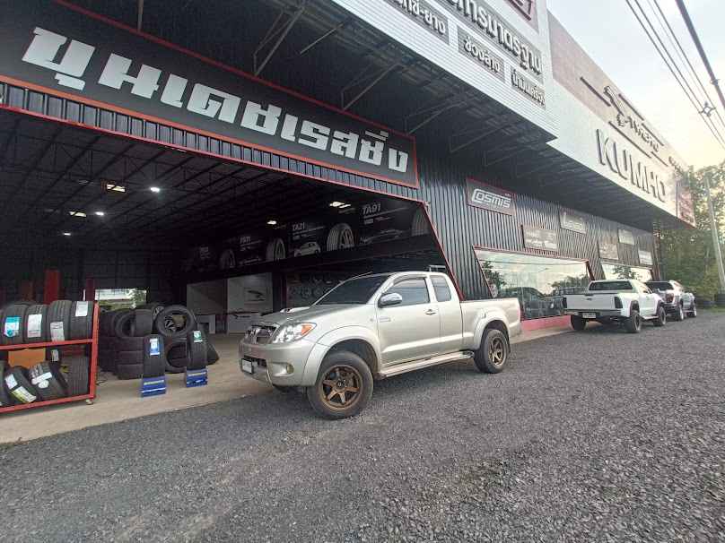 ขุนเดชเรสซิ่ง&Tyrepro แม็กยาง จ.อุบลราชธานี