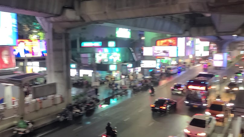 คลินิกทันตกรรม สยามสเตชั่น - 3
