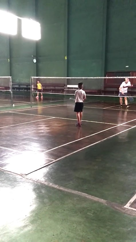 Prachachune Badmintion Court Soi10 - 3