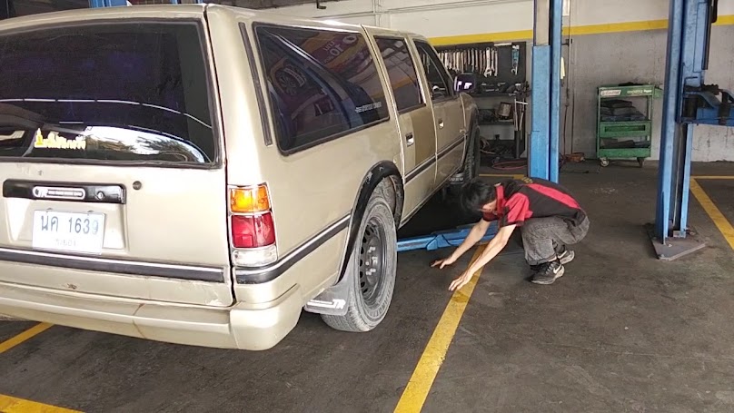 ค็อกพิท ชัยโชติ ไทร์ เซอร์วิส Cockpit Chaichod Tire Service - 3