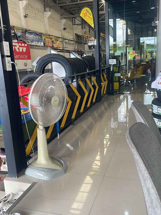 ค็อกพิท เอเซียไทร์ อุตรดิตถ์ Cockpit Asia Tire Uttaradit - 2
