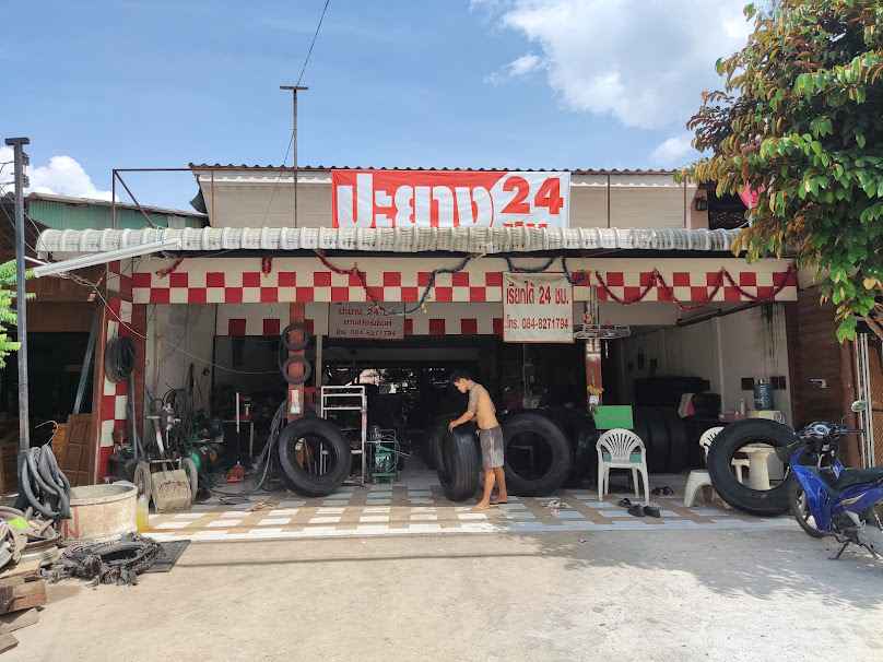 จำลองการช่างและรถมือสอง-บริการรถยก24ชั่วโมง - 4