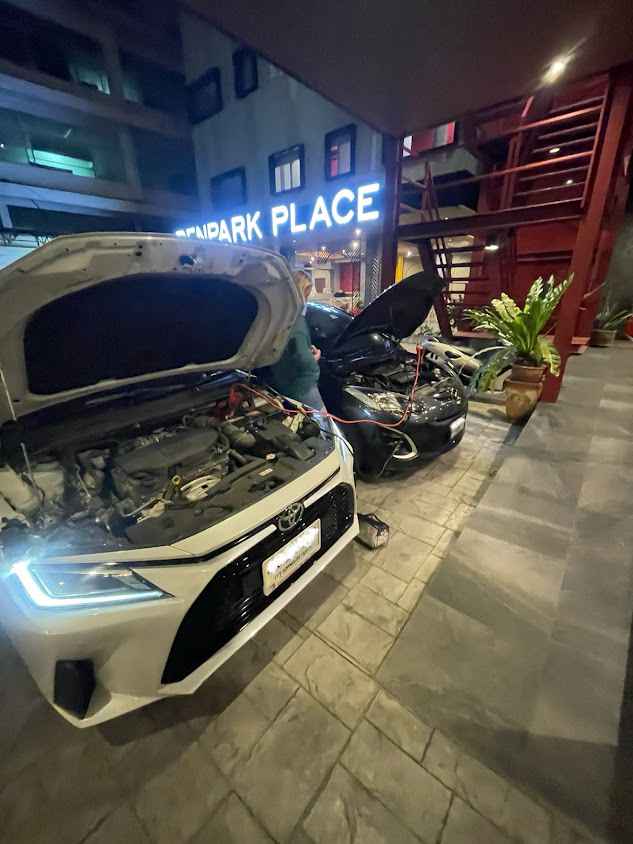 ซ่อมเปลี่ยนแบตเตอรี่รถยนต์ 24 ชม ช่างนะ