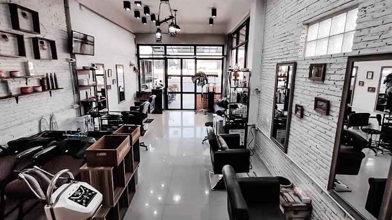 ญ.ฝน เสริมสวยสกลนคร - 4