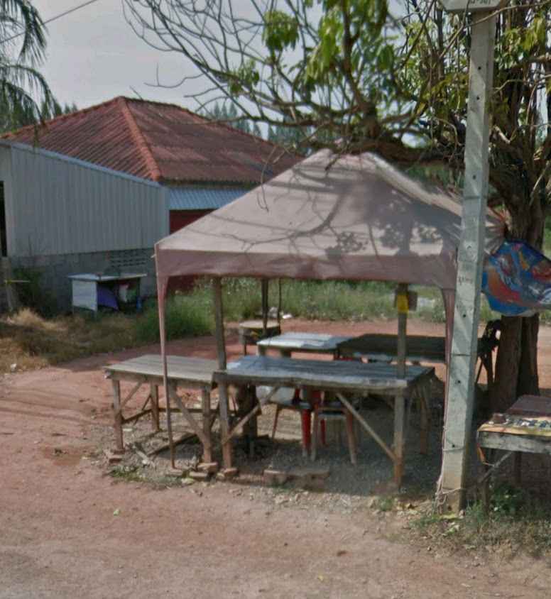 ตลาดต้นไม้สามร้อยยอด - 2