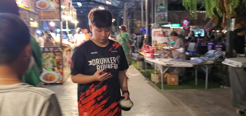 ตลาดนัดกลางคืนแซทวัน - 2