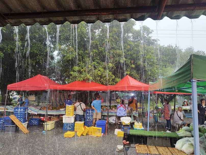 ตลาดนัดต้นกระบก - 2