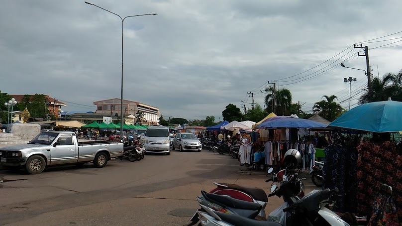 ตลาดนัดวันศุกร์ - 3