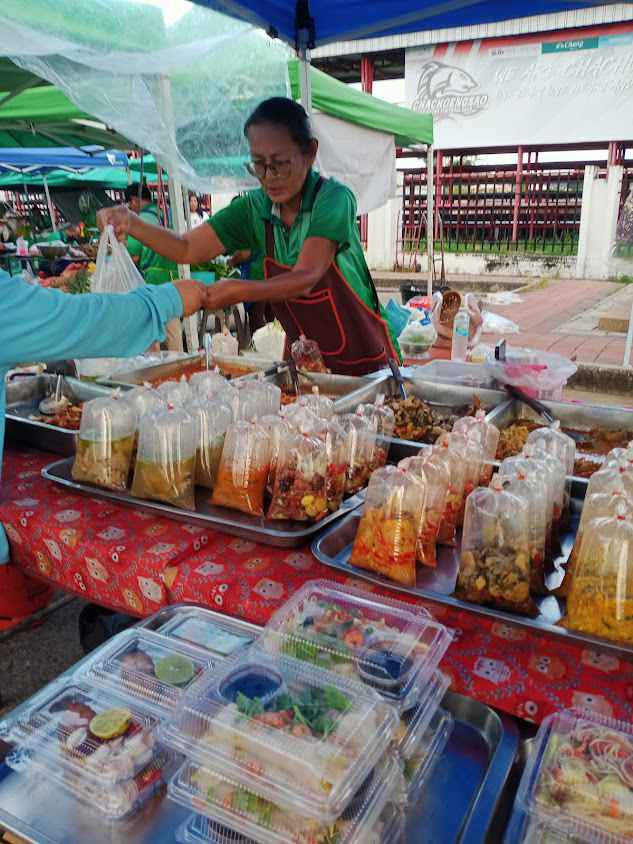 ตลาดนัดสินค้าวิสาหกิจชุมชน - 2