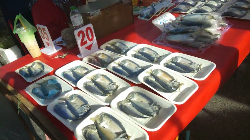 ตลาดนัดสีเขียว (Saturday Green Market) - 2