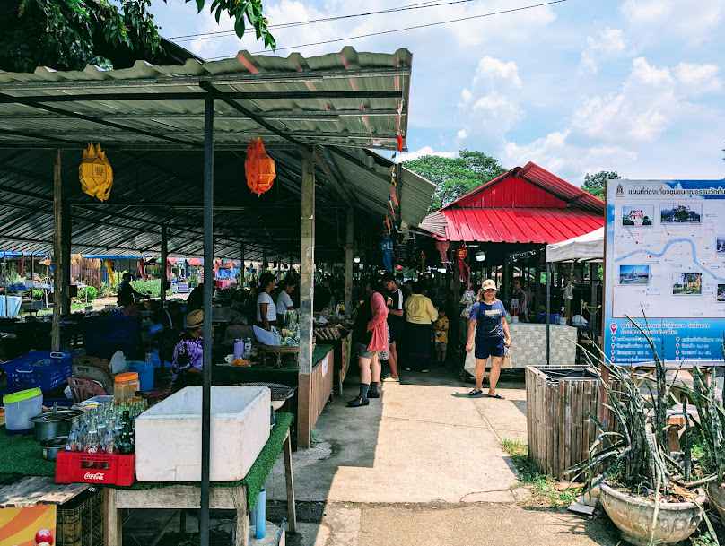 ตลาดน้ำโบราณบ้านต้นตาล