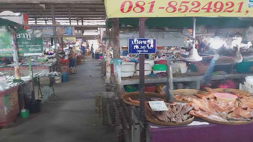 Mae Tam Fresh Market - 3
