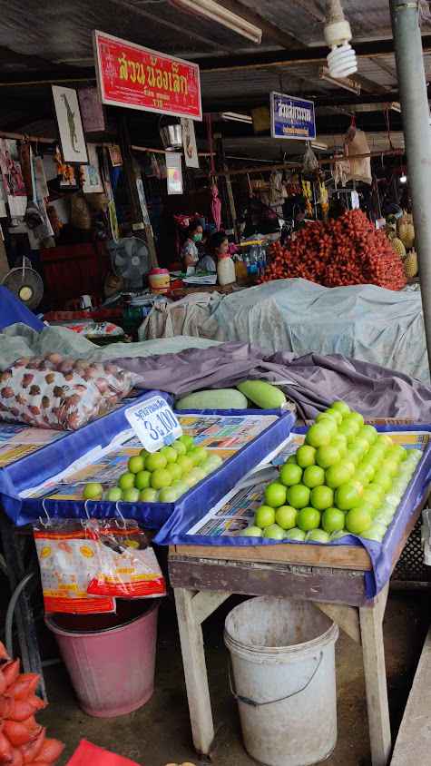 Nong Cha Om Fruit Market - 3