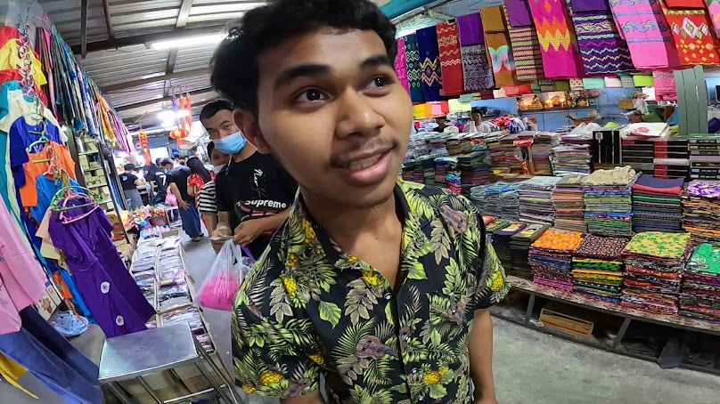 Rongmai Thai Union Market