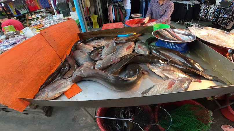 Rongmai Thai Union Market - 3