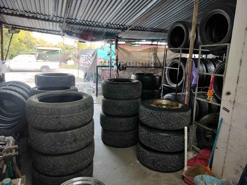 Trie Wheel Center - 1