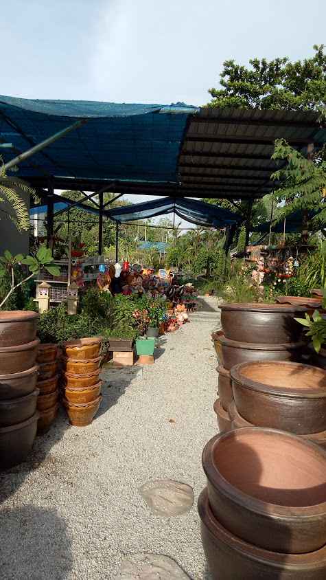 ที่ทำงานร้านต้นไม้