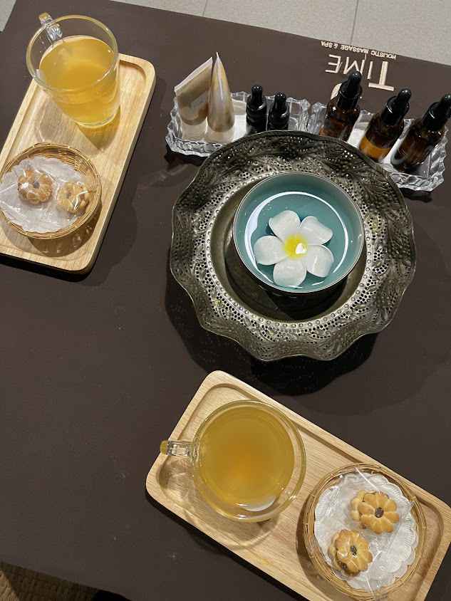 ธาม โฮลิสติก มาสสาจ & สปา Time Holistic Massage & Spa