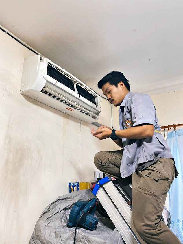 ธีรวิศิฏฐ์ การไฟฟ้า (ช่างโปร่ง) แอร์ แอนด์ เซอร์วิส ทางรถไฟท่าฉลอม สมุทรสาคร - 4