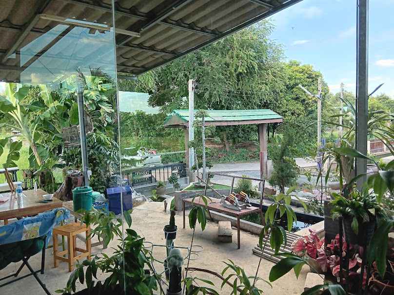 ธีร์ รุ่งเรืองกิจ