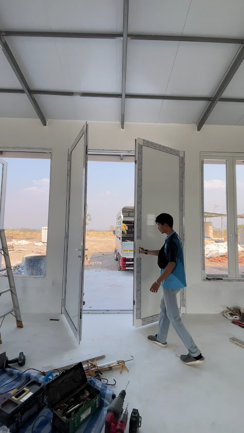 บจก.โกลเด้นกลาส2019(TOSTEM DEALER) ร้านขายกระจก อลูมิเนียมที่ใหญ่ที่สุดในจังหวัดเลย - 3