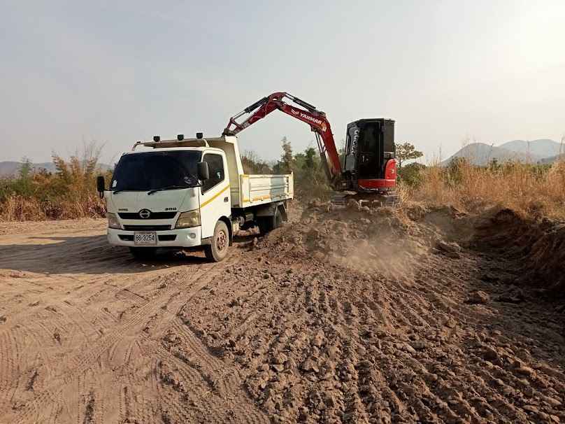 บริการ ให้เช่ารถแบคโฮสุพรรณบุรี