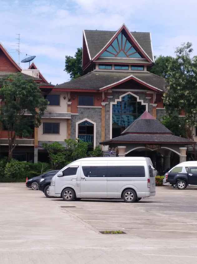 บริษัท รถนครศรีธรรมราช จำกัด