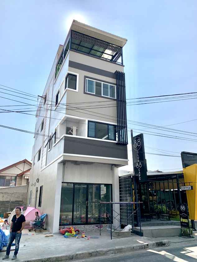 บริษัท ลูกหลวงเรียลคอน จำกัด