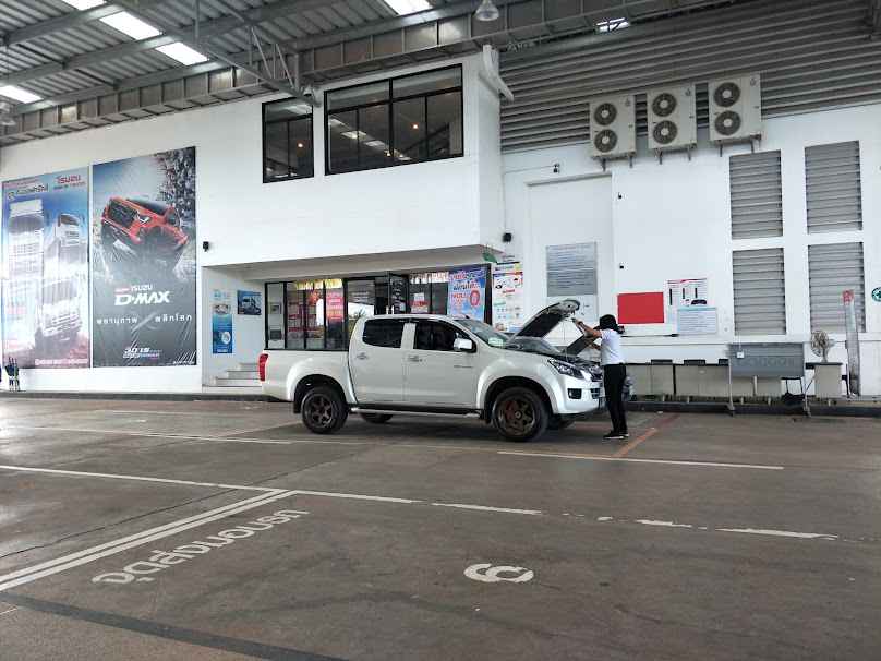 บริษัท อีซูซุบึงกาฬ จำกัด - 2