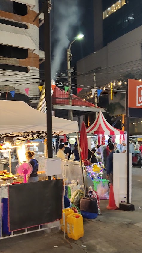 Bang Rak Bazaar - 3