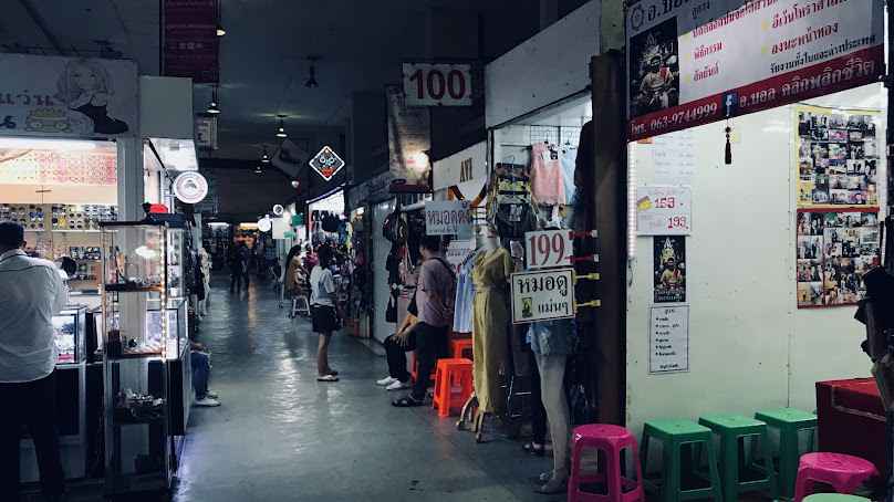 Bang Rak Bazaar - 4