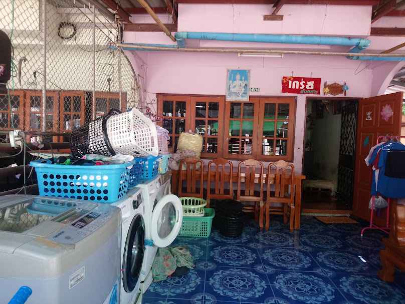 ป้าต๋อย ซักอบรีด - 2