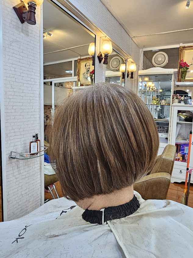 พลอยนิล Hair Stylist