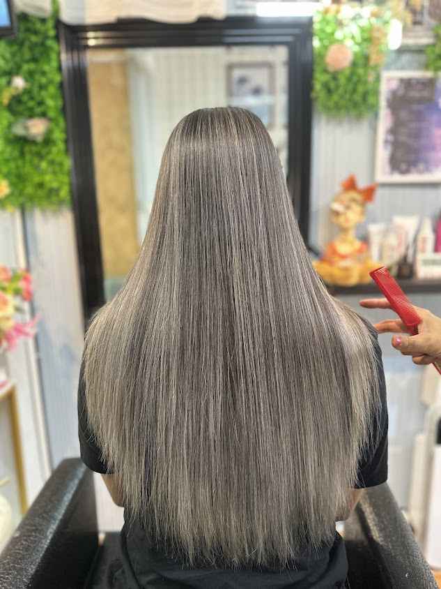 พอใจ​ บิวตี้ ร้านเสริมสวย ทำสีผม สีผมแฟชั่น ยืดผม ดัดผม ดัดวอลลุ่ม