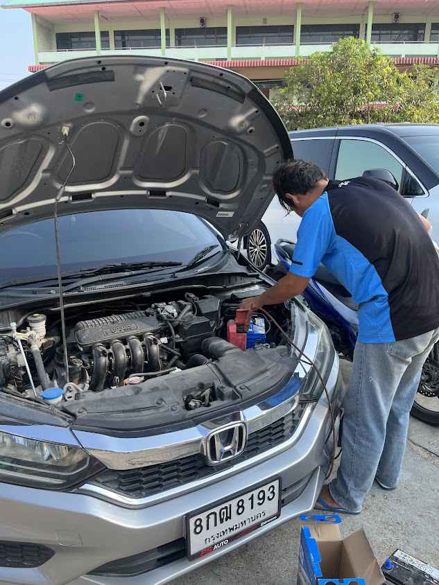 พานทองเซอร์วิสแบตเตอรี่ บริการเปลี่ยนแบตรถยนต์ด่วนถึงที่ - 2