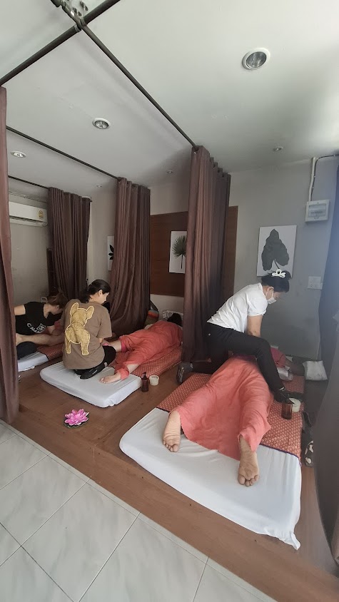 พิกุล นวดเพื่อสุขภาพ Pikul Massage - 2