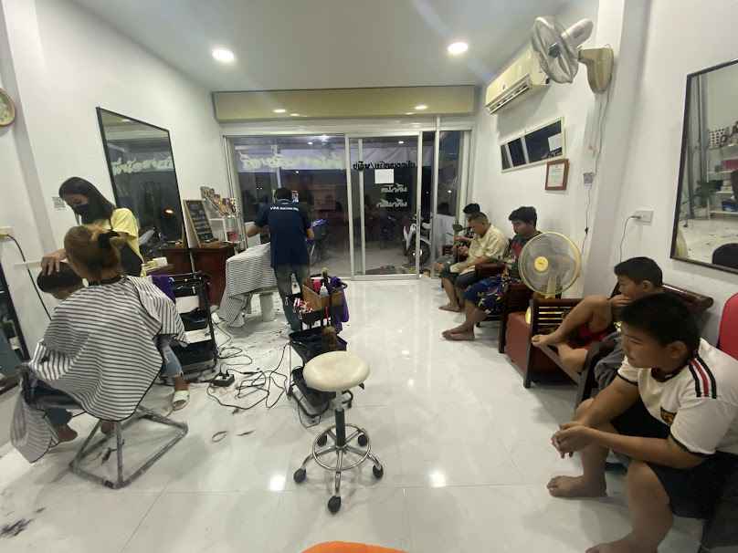 พี่น้อยบาร์เบอร์ - noi barber&salon