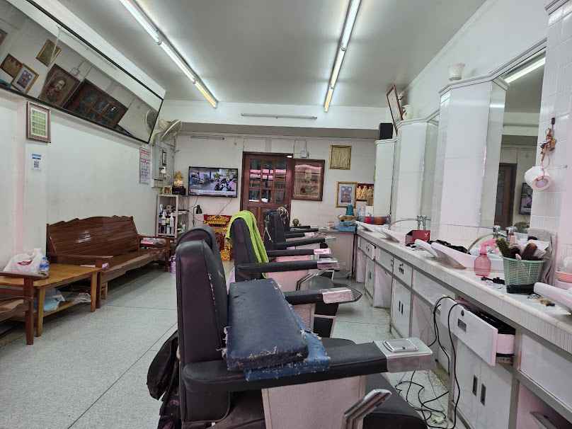 พี่น้อยบาร์เบอร์ - noi barber&salon - 3