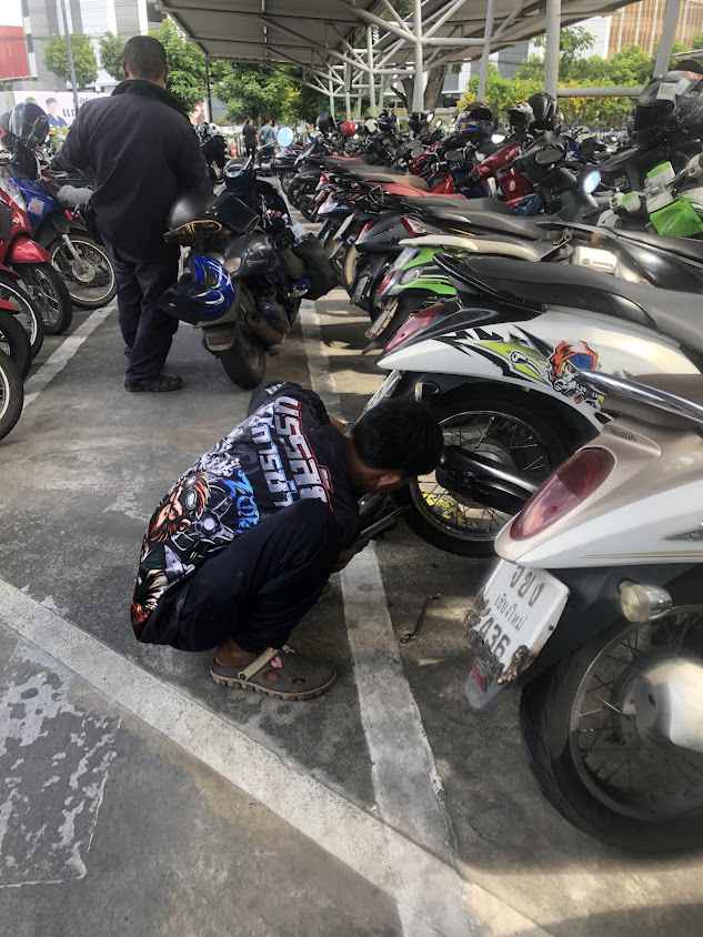 พ่วงแบตเตอรี่รถยนต์มอเตอร์ไซและรถevรถ ไฮบริด แต่รถระบบไฟ 24 โวลท์ - 2