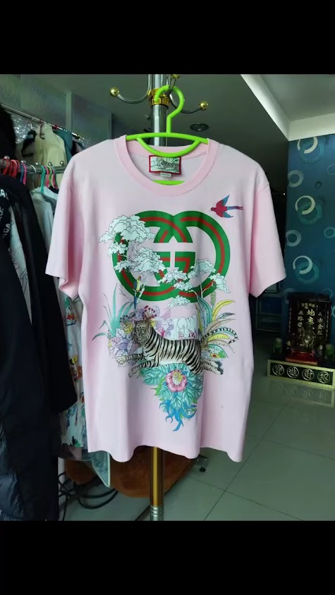 ฟองแฟ้บชุมพรซักแห้งและสปากระเป๋าแบรนด์เนม Dry Cleaning And Bag Spa - 4