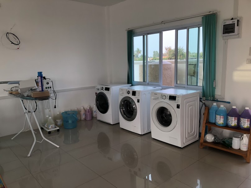 ฟองแฟ้บ laundry&Dryclean พิษณุโลก - 3