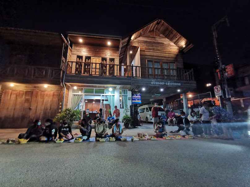 รถตู้เช่านำเที่ยว Model​ Van​ Club​ - 2