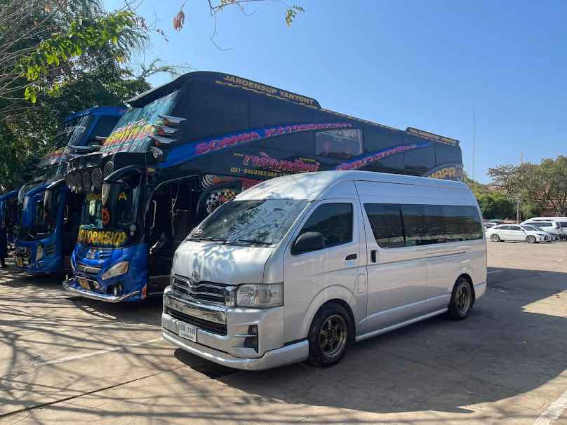 รถตู้เช่าบึงกาฬ Vip น้องริว - 2