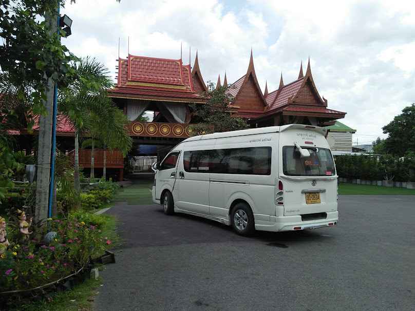 รถตู้เช่าสุพรรณบุรี