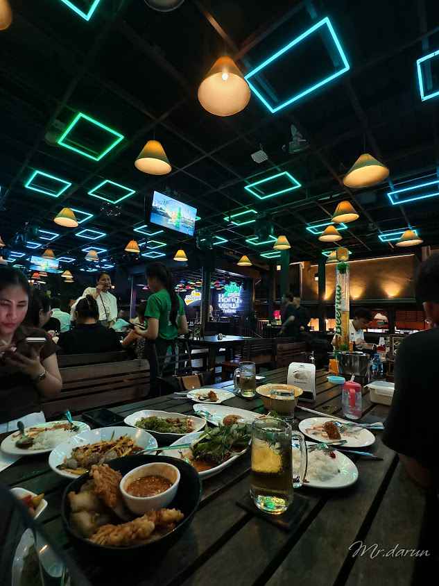 รถตู้เช่าเหมาหนองคาย รถตู้เที่ยวลาว รถตู้เช่าเหมาอุดรธานี vanthai-nongkhai - 2