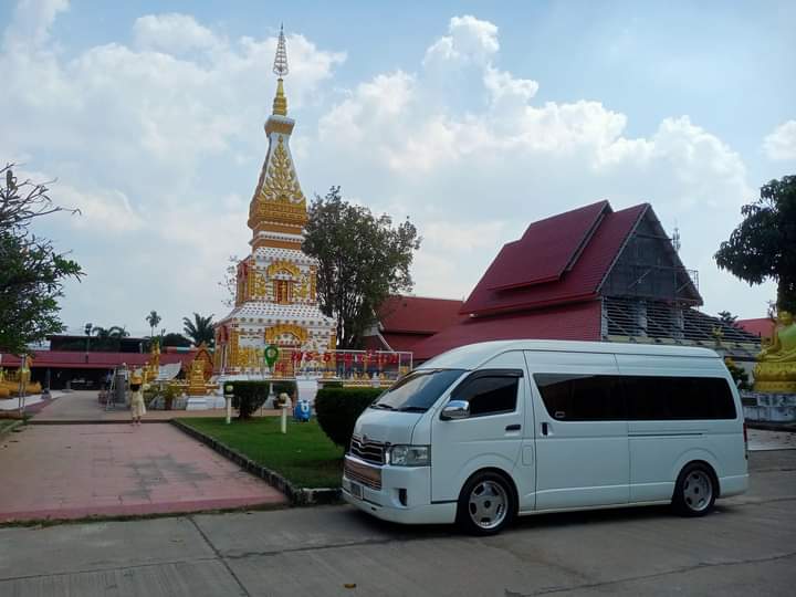 รถตู้ให้เช่า นครพนม