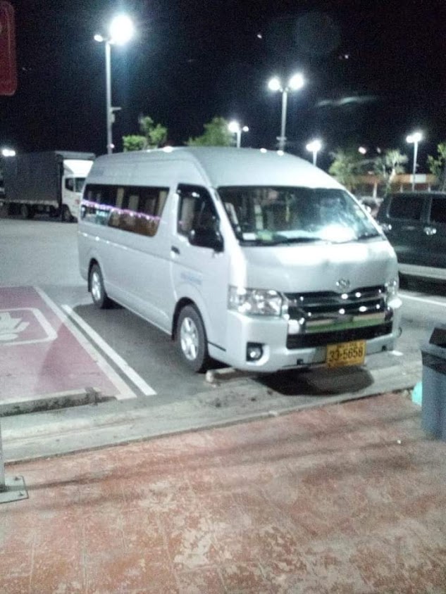 รถตู้ให้เช่าvip สกลนคร,รถตู้รับส่งนักเรียนโรงเรียนเซนยอเซฟนิคมน้ำอูน