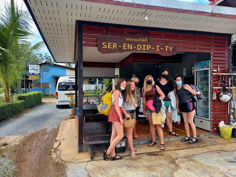 รถตู้ กระบี่ ให้เช่า พร้อมคนขับ Anaphat Transport - 2