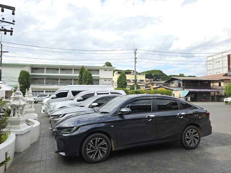 รถเช่าพร้อมคนขับเชียงรายใกล้สนามบิน (เที่ยวให้ทั่ว กินนัวร์เชียงราย) 🚗🚙🚐 Theal Hai Tour Chiang Rai Car Rental.🏞