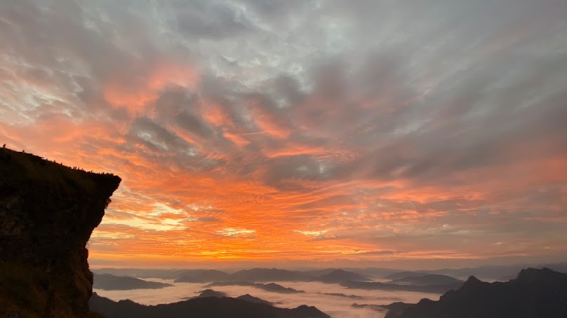 รถเช่าเชียงรายพร้อมคนขับ By. ต.ต๋อง